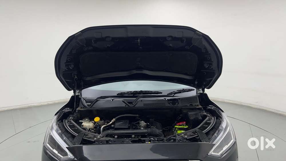Nissan Magnite 1.0 Xv Premium, 2023, Petrol
