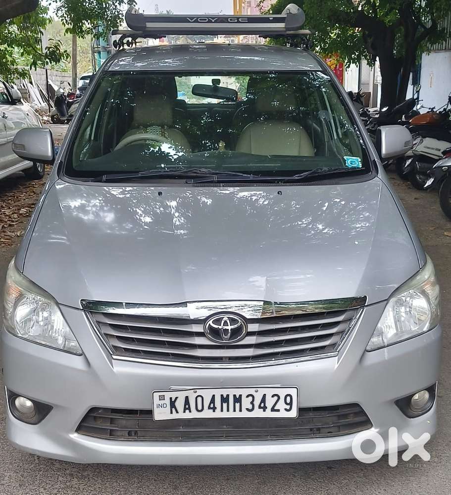 Toyota Innova 2.5 V 8 Str, 2013, Diesel