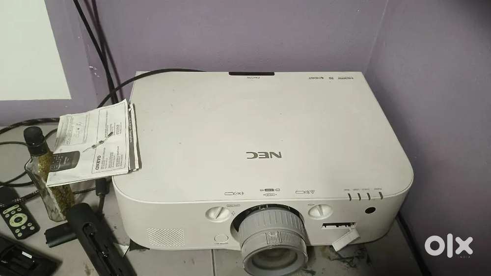Nec projector