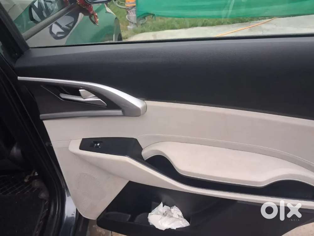 Kia Carens Prestige Petrol 2023