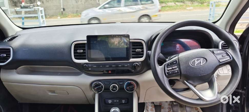 Hyundai Venue 1.2 S Plus, 2022, Petrol
