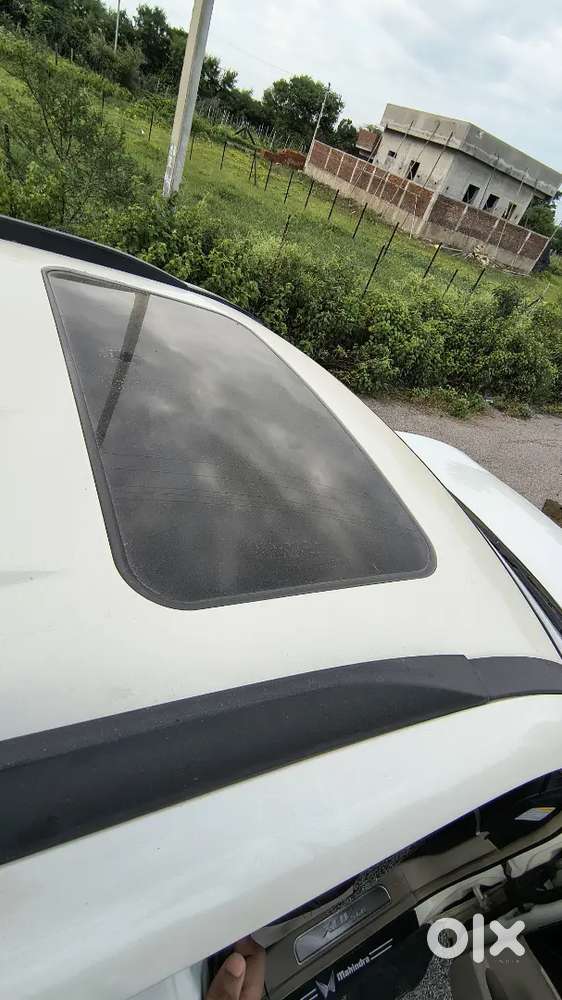 Mahindra Xuv500 2015 W10 Diesel 94000 Km Driven