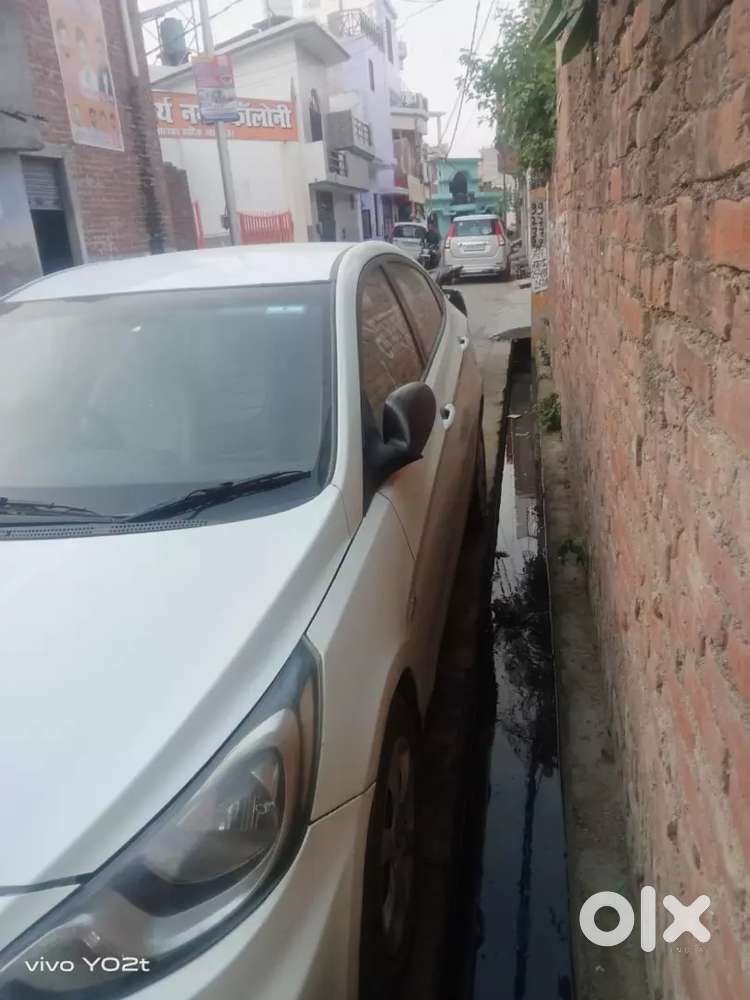 Hyundai Fluidic Verna 2011