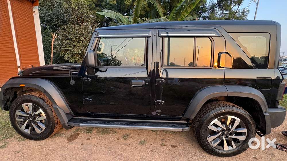 Mahindra Thar Roxx Diesel 2025 4x4 Automatic Black