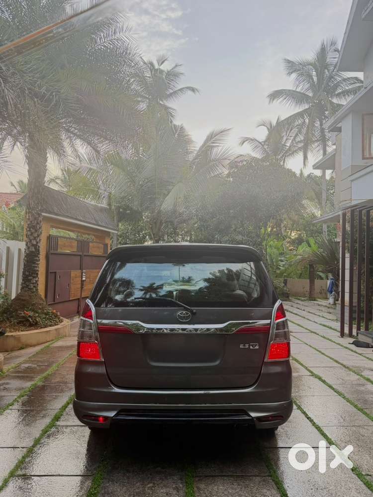 Toyota Innova 2013 V Option -well Maintained Family Car Family Car