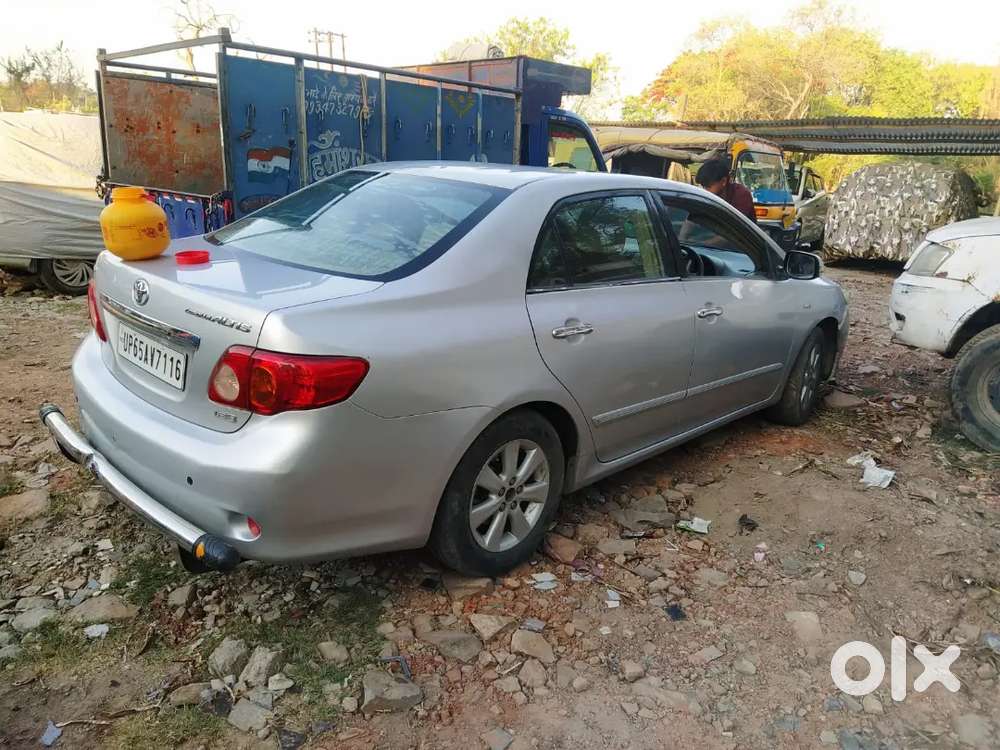 Toyota Corolla Altis 2010