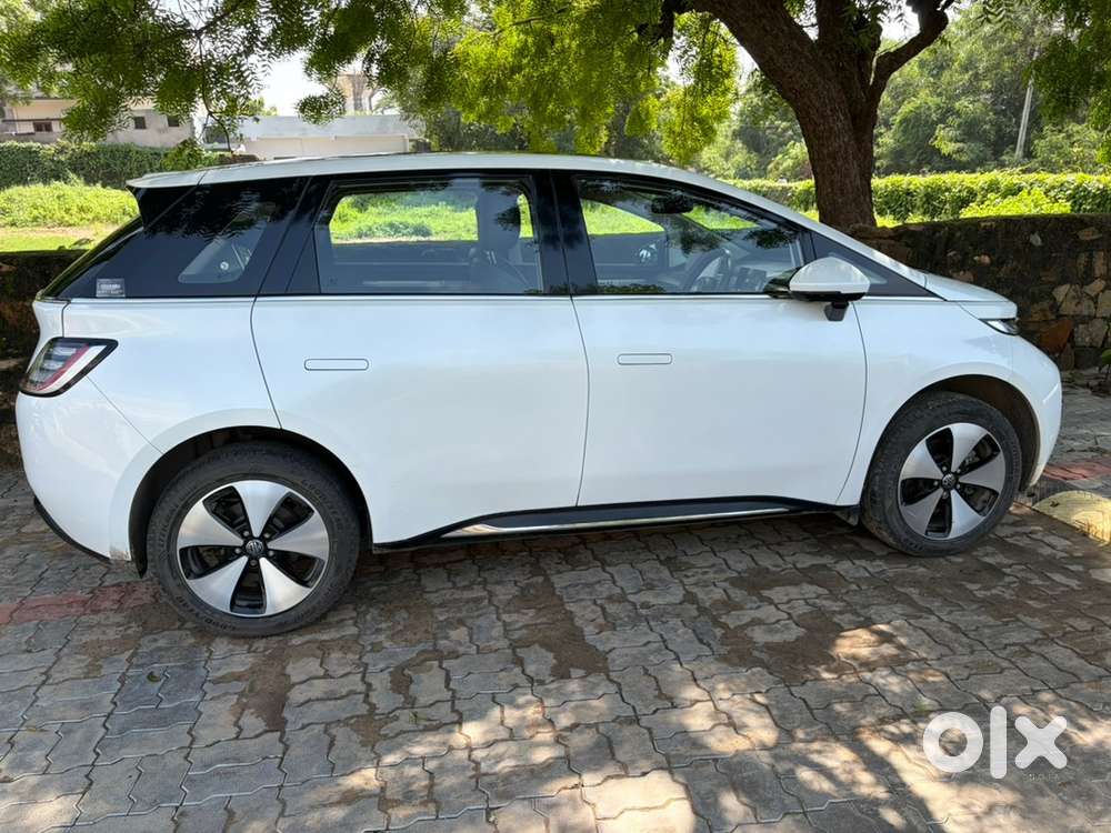 Mg Windsor Ev 2024 Drives Smoothly