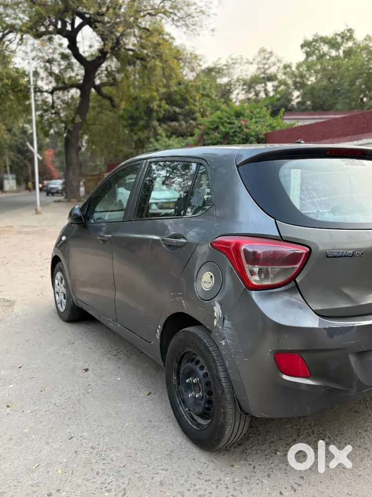 Hyundai Grand I10 2015 Diesel 75000 Km Driven
