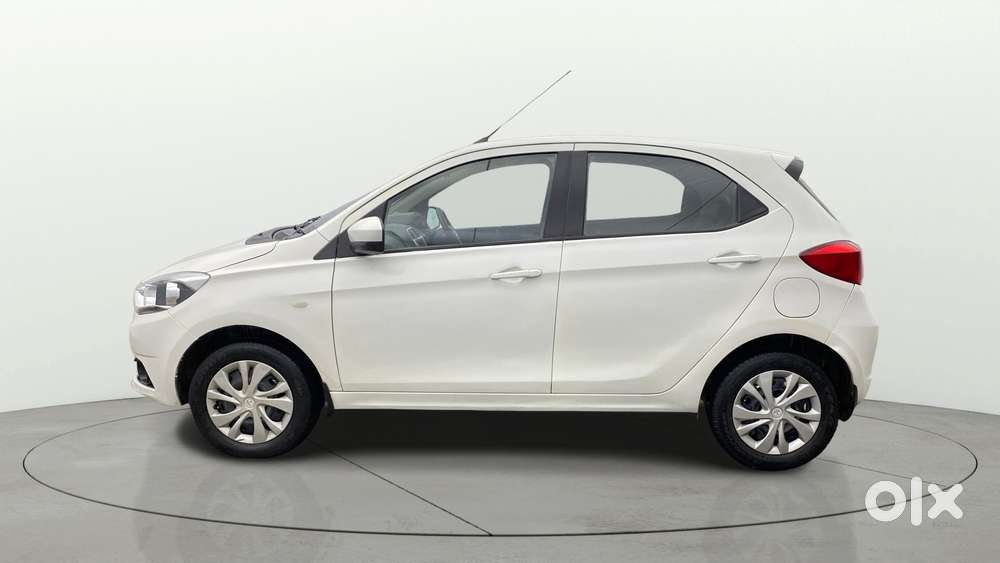 Tata Tiago 1.2 Revotron Xt, 2016, Petrol