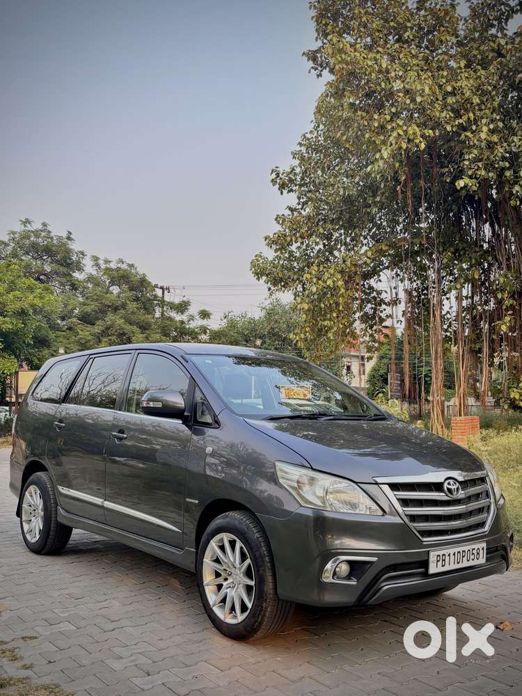 Toyota Innova 2.5 G (diesel) 7 Seater Bs Iv, 2015, Diesel