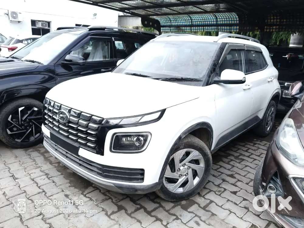 Hyundai Venue Petrol 2023