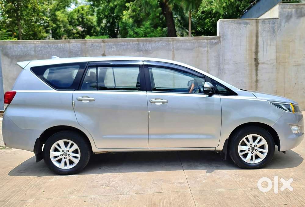 Toyota Innova Crysta 2.4 G Mt 8s, 2017, Diesel