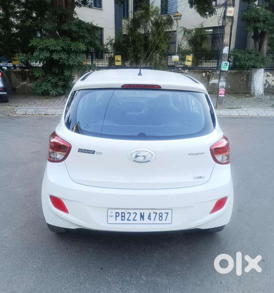 Hyundai Grand I10 2016 Next To Showroom Condition