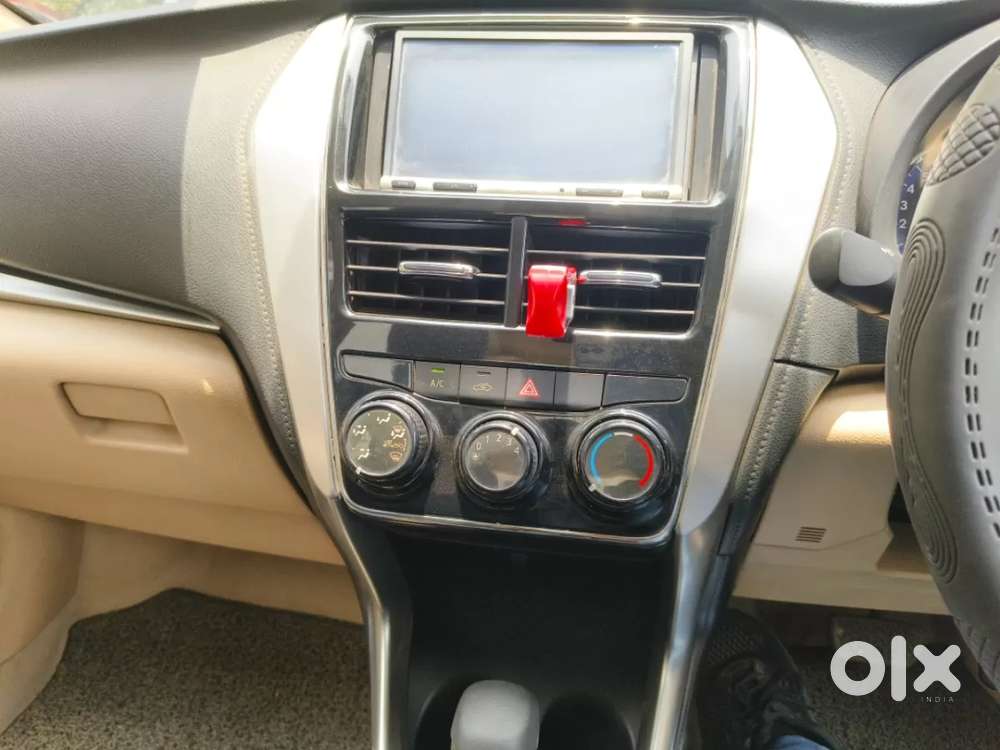Toyota Yaris J Cvt, 2020, Petrol