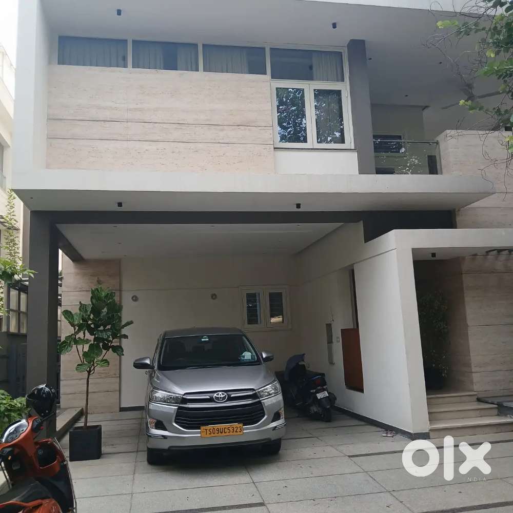 Toyota Innova Crysta 2019