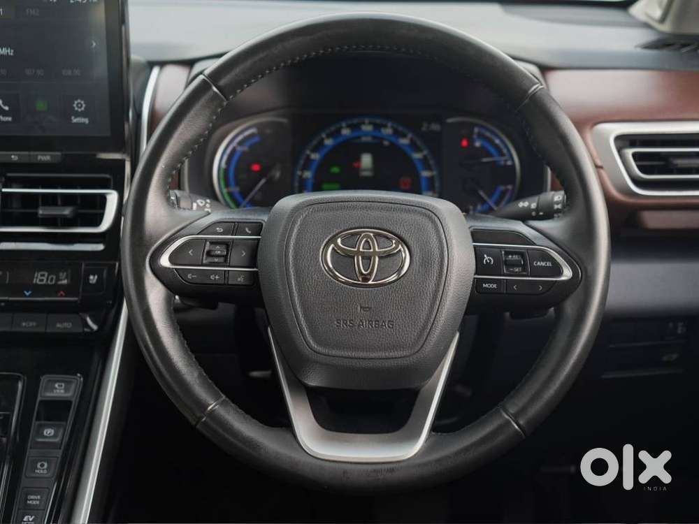 Toyota Innova Hycross 2.0 Zx Hybrid 7 Str, 2024, Petrol