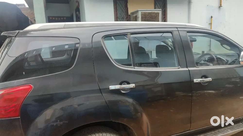 Isuzu Mu-x 2017 Diesel 99700 Km Driven