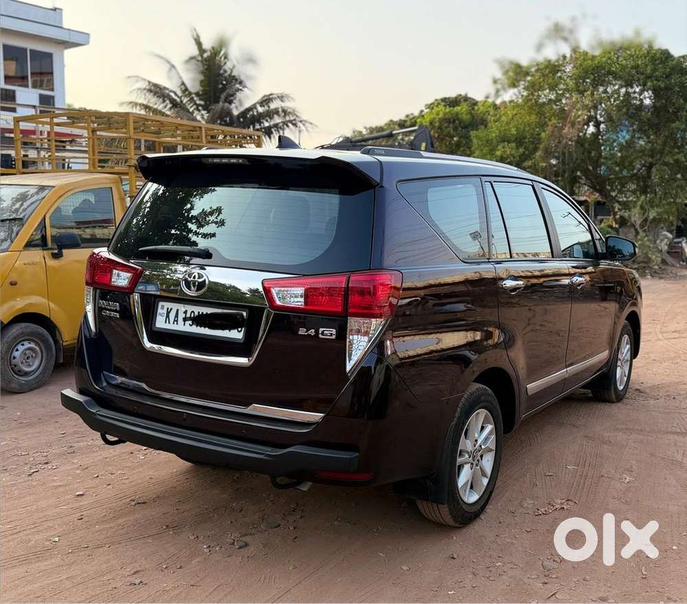 Toyota Innova Crysta 2017 Diesel 32000 Km Driven