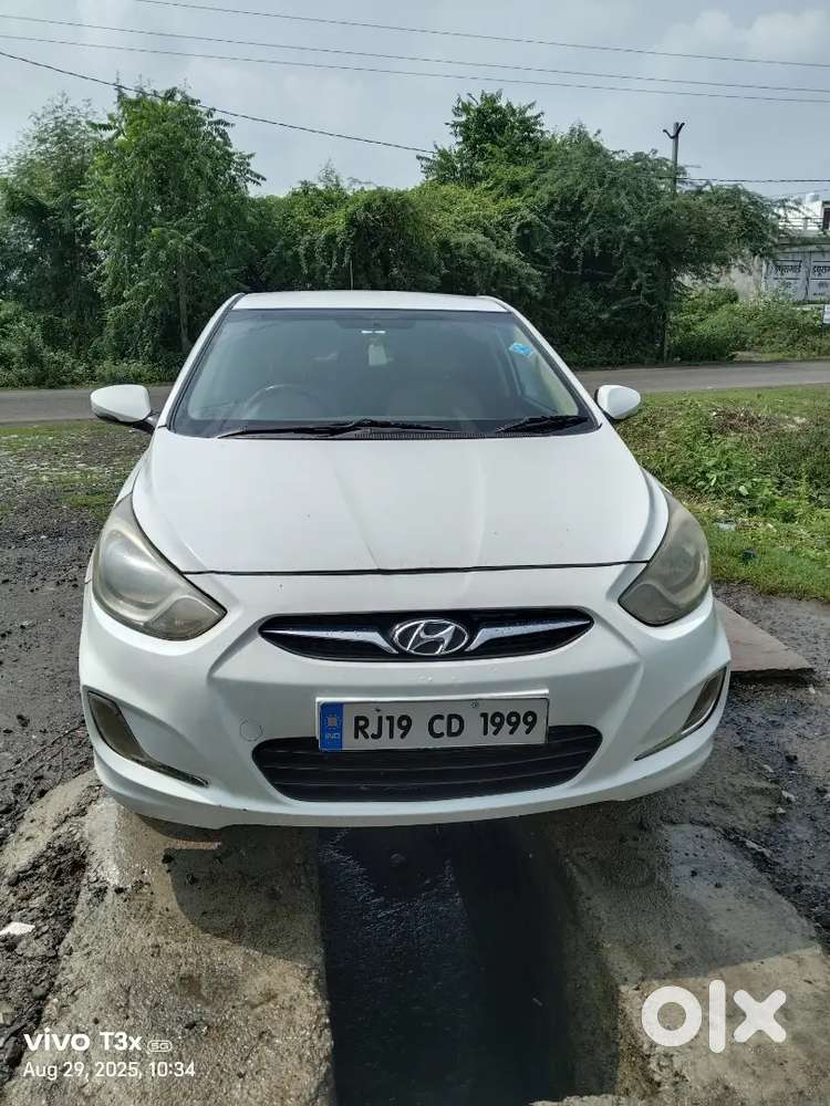 Hyundai Verna 2012 Petrol Well Maintained