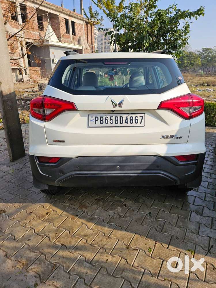 Mahindera Xuv 300 Ist Owner 2023 Model