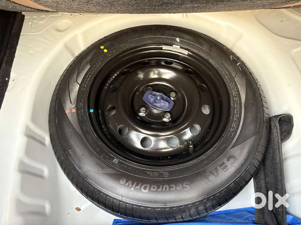 Maruti Suzuki Dzire 1.2 Vxi, 2025, Petrol