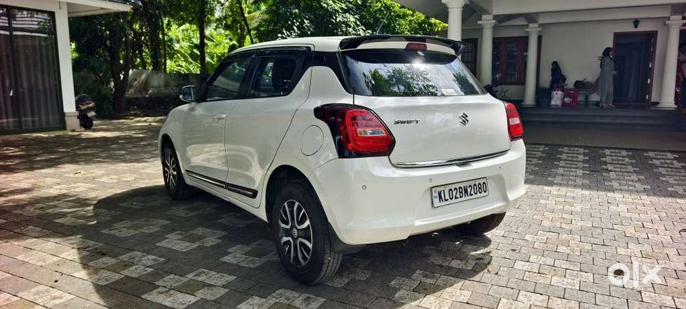 Maruti Suzuki Swift Vxi + Manual, 2021, Petrol