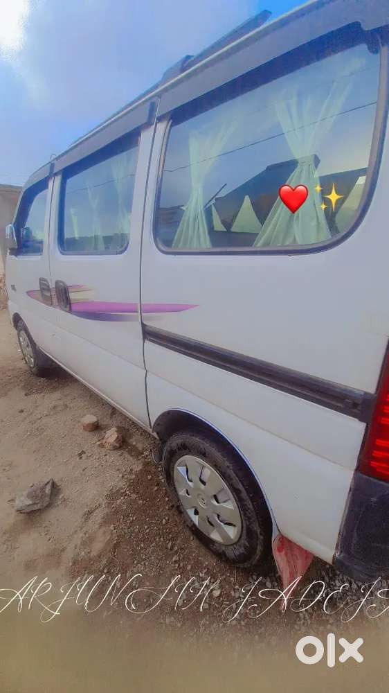 5 Seater Ac  , S White Color ,all Documents Complete,petrol & Cng