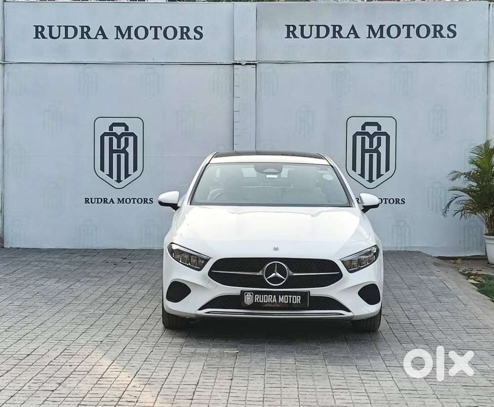 Mercedes-benz A-class Limousine 200, 2023, Petrol