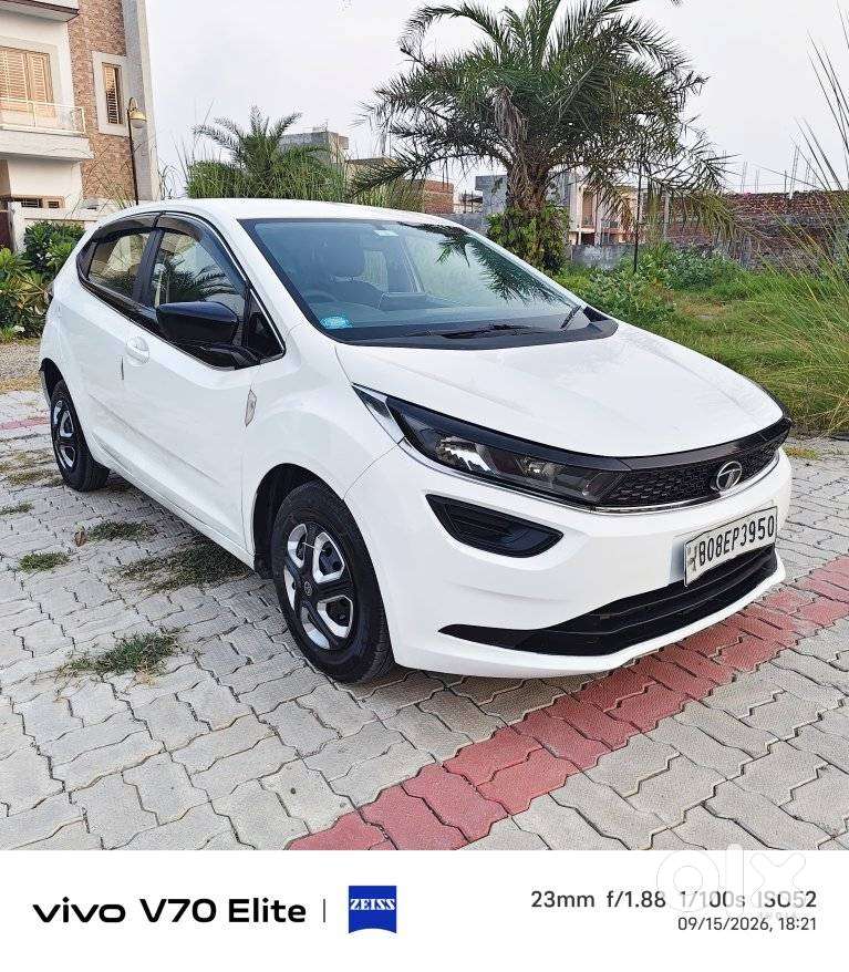 Tata Altroz 1.2 Xe, 2020, Petrol
