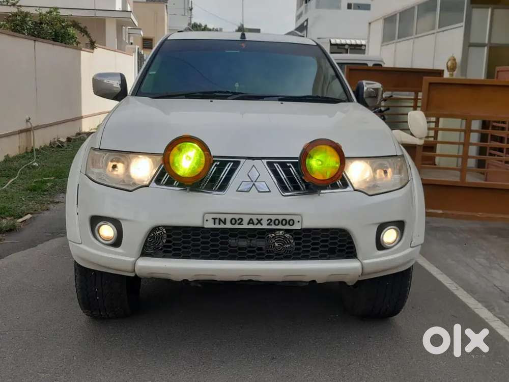 Mitsubishi Pajero 2012