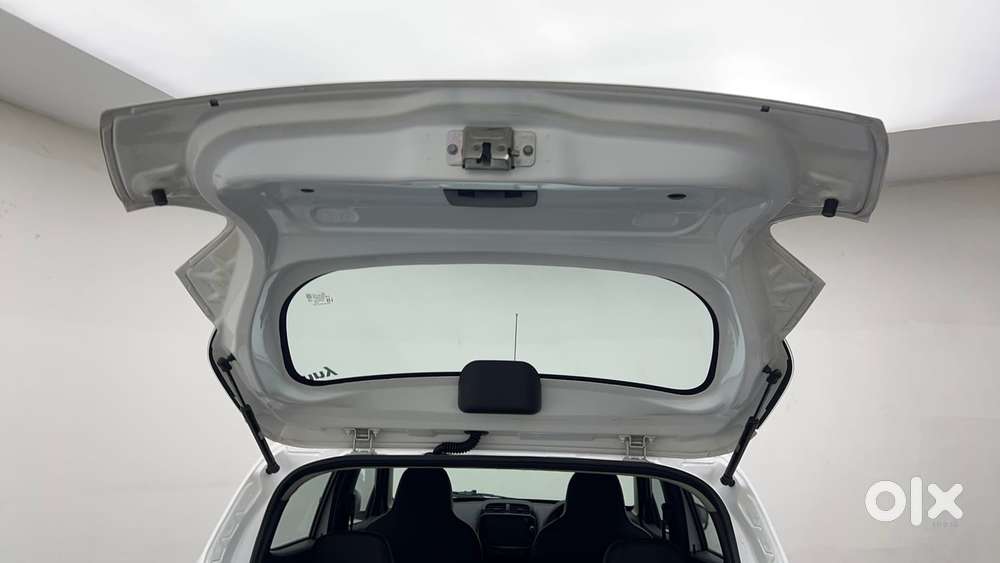 Renault Kwid 1.0 Rxt Amt, 2023, Petrol