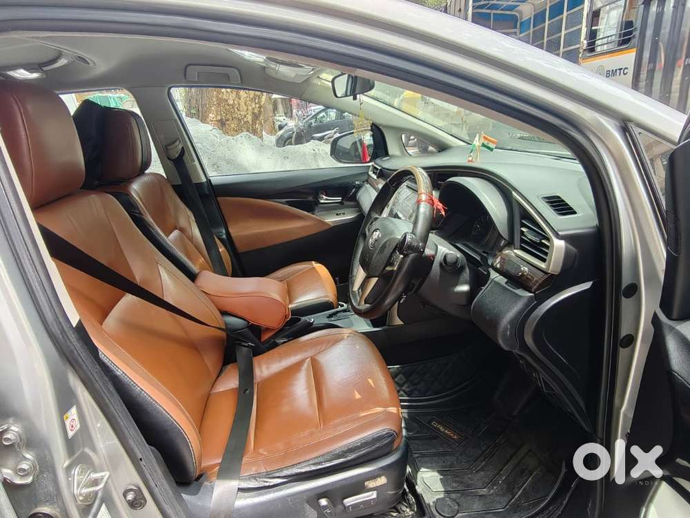 Toyota Innova Crysta 2.8z Automatic, 2016, Diesel
