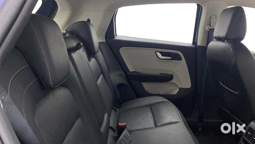 Tata Altroz 1.2 Xza Plus, 2022, Petrol