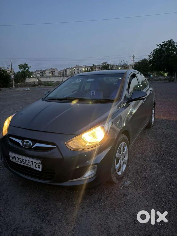 Hyundai Verna 2012