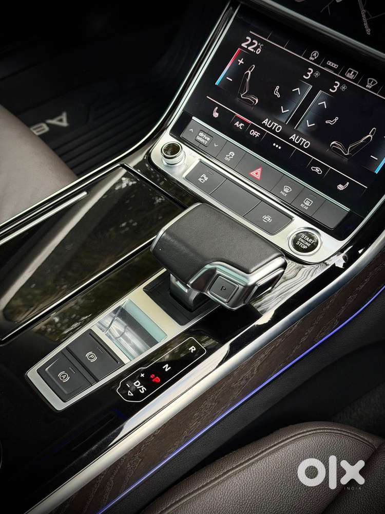 Audi A8 L Celebration Edition, 2023, Petrol