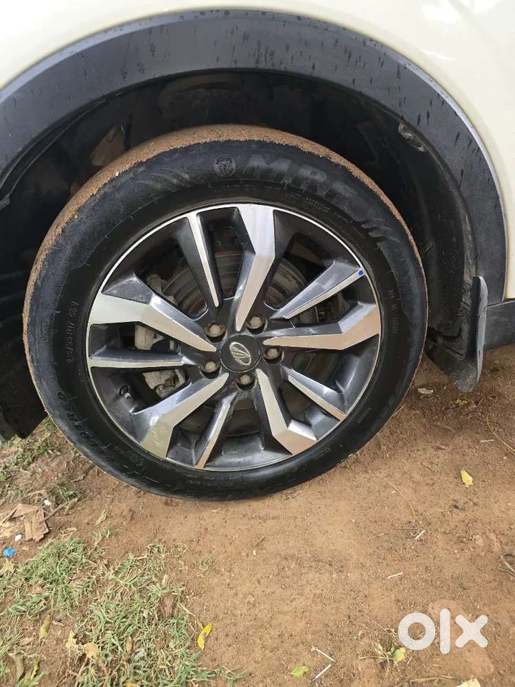 Mahindra Xuv300  W8 Manual 2021