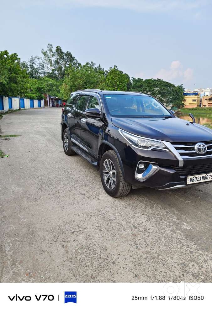 Toyota Fortuner 4x4 Manual Limited Edition, 2017, Diesel