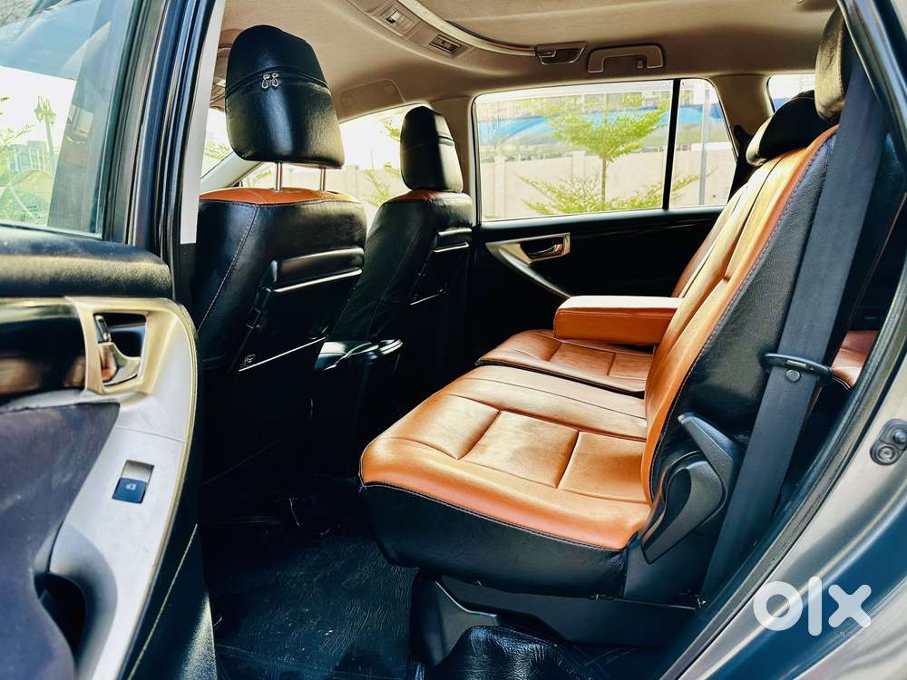 Toyota Innova Crysta 2.4 V 8 Str, 2017, Diesel