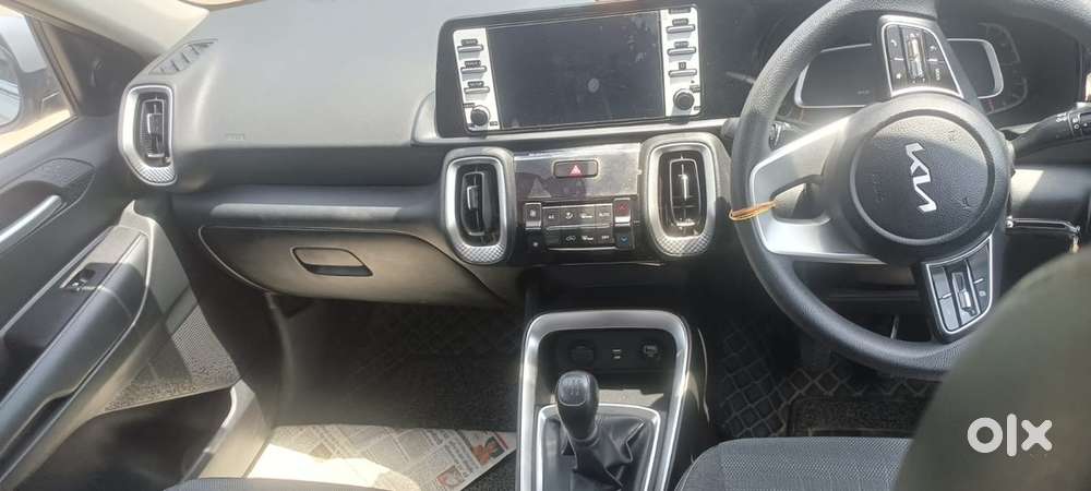 Kia Sonet Petrol 2023