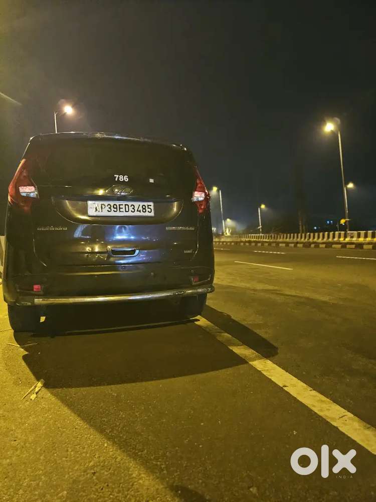 Mahindra Marazzo Diesel 2020