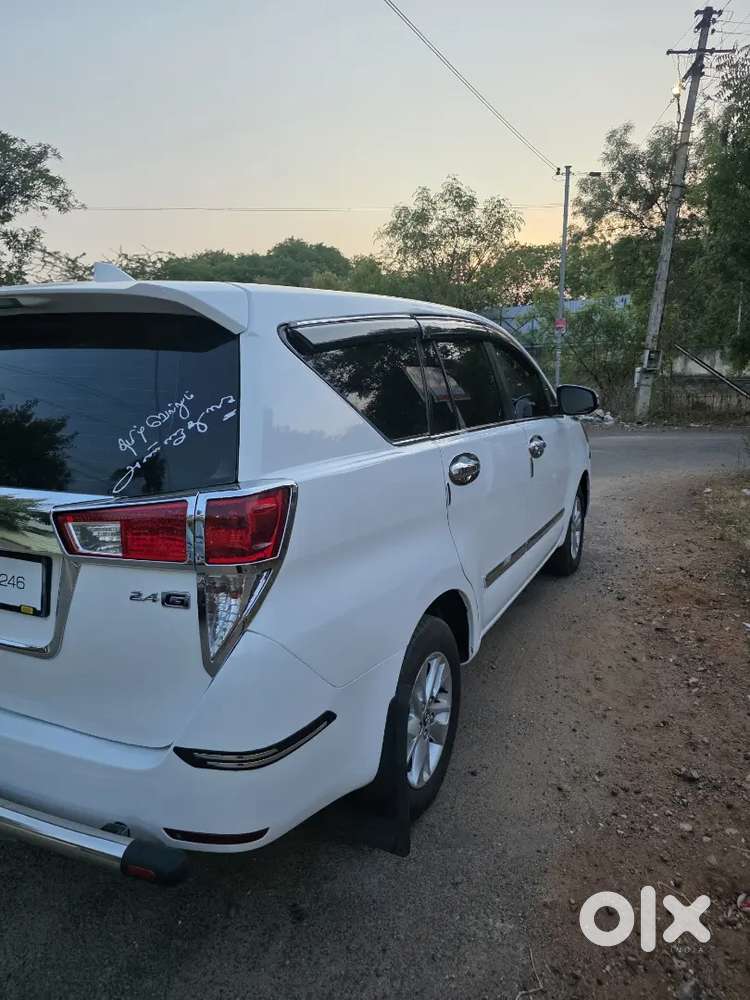Innova Crysta 180000 Km Vichel