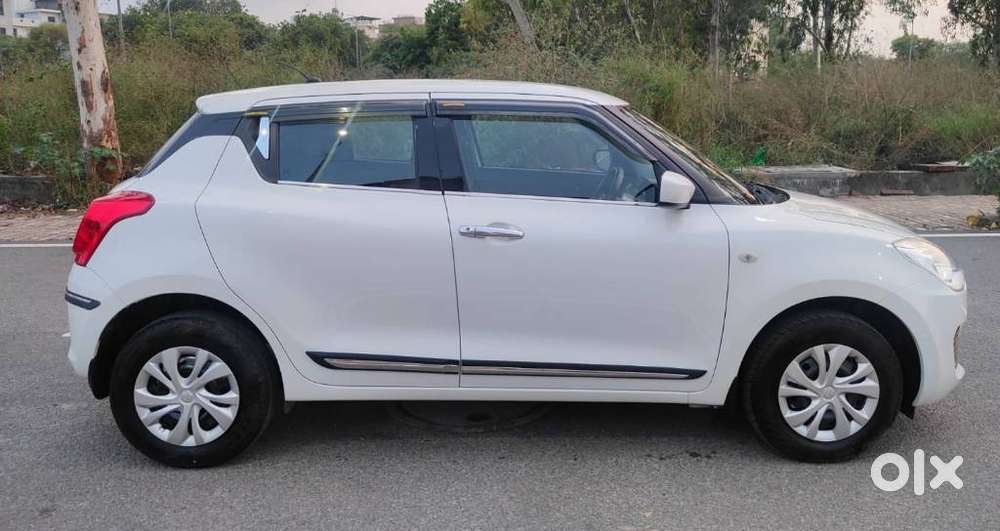 Maruti Suzuki Swift Lxi Optional-o, 2023, Petrol