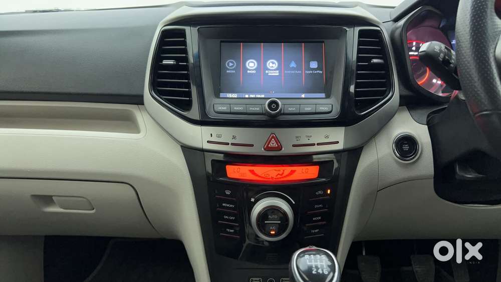 Mahindra Xuv300 W8, 2022, Petrol