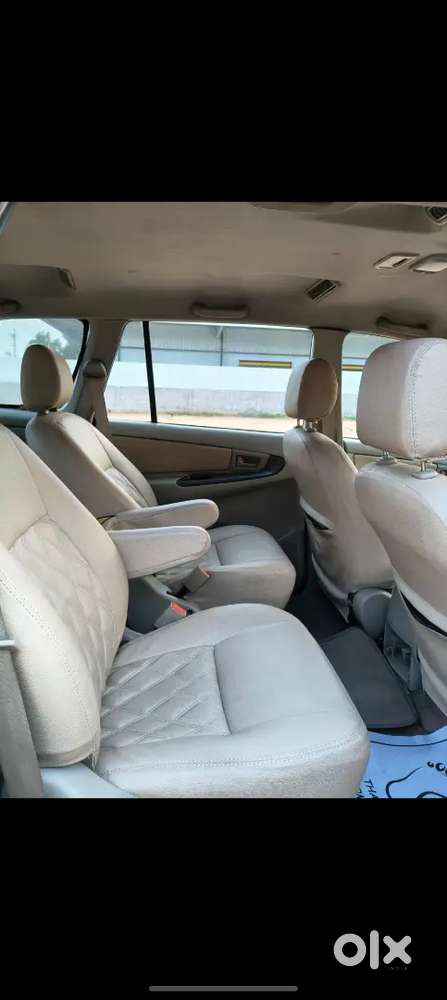 Toyota Innova 2012 Diesel 195000 Km Driven
