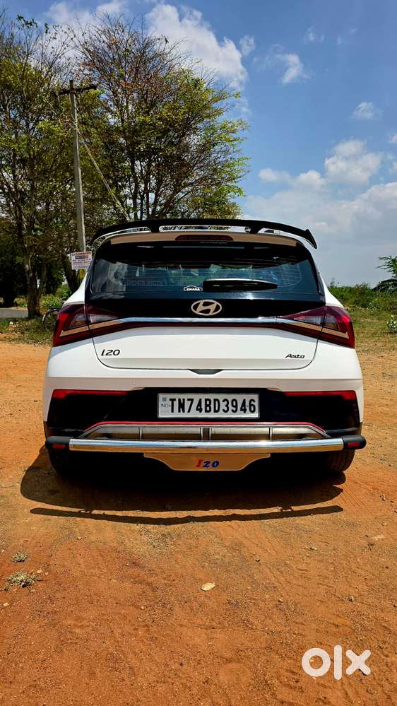 Hyundai I20 Asta (o) 1.2 Mt, 2023, Petrol