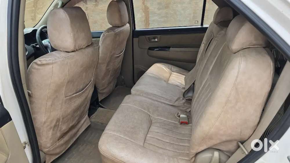 Toyota Fortuner Diesel Manual 2014 Variant