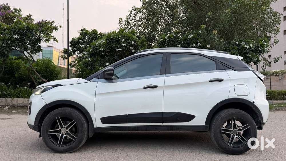 Tata Nexon 1.2 Revotron Xma Amt (s), 2021, Petrol