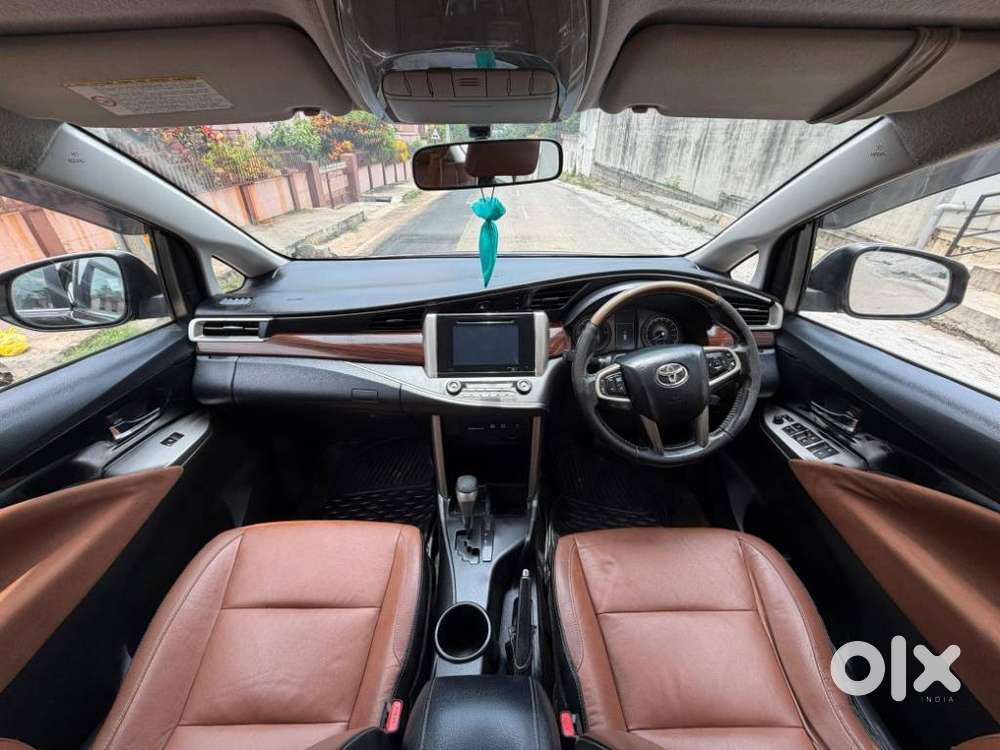 Toyota Innova Crysta 2.8 Z, 2016, Diesel