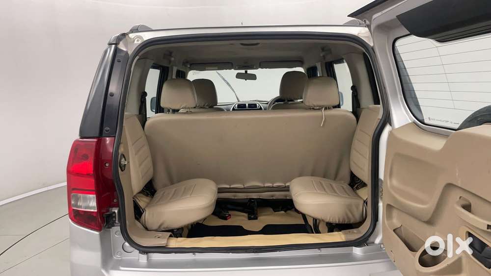 Mahindra Tuv 300 Mhawk100 T8 Dual Tone, 2017, Diesel