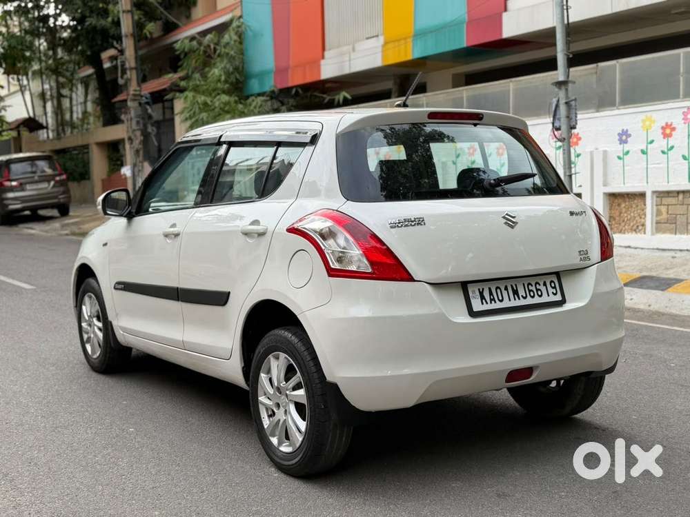 Maruti Suzuki Swift Vvt Zxi, 2012, Petrol